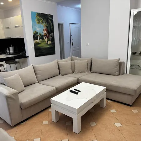Veranda Center Apartment
