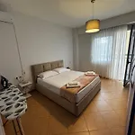 Veranda Center Apartment *