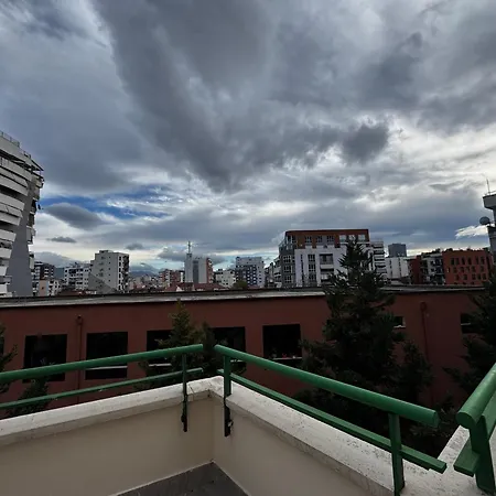 Veranda Center تيرانا